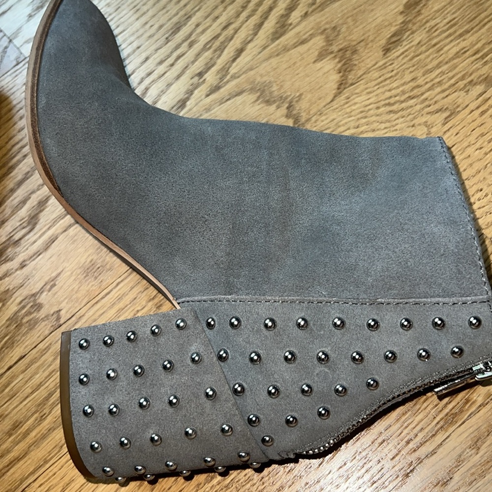 Steve Madden Gray Suede Studded Block Heel Ankle Boots Women’s Size 7.5M - Picture 6 of 11